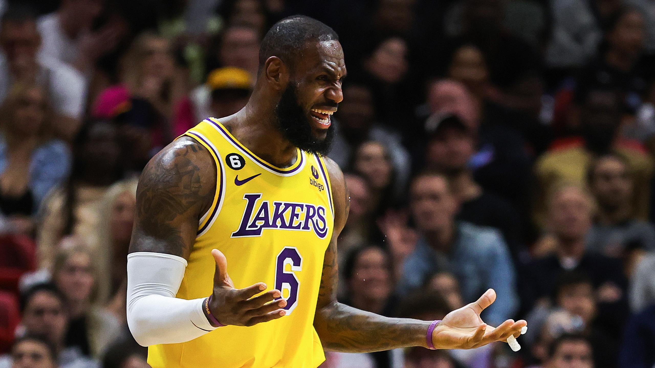 LeBron spaventa i Lakers: "Voglio giocare per vincere, non così"