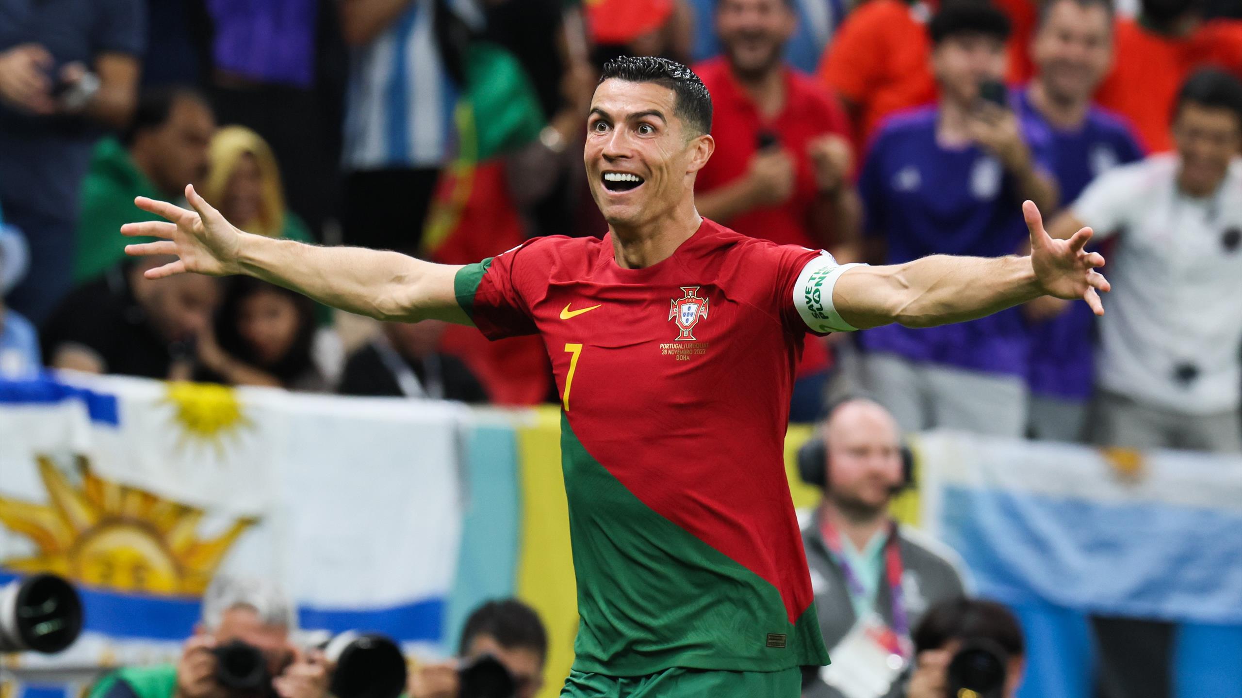 Ten Hag: "Inaccettabili le dichiarazioni di Ronaldo. È un buon giocatore quando è in forma"