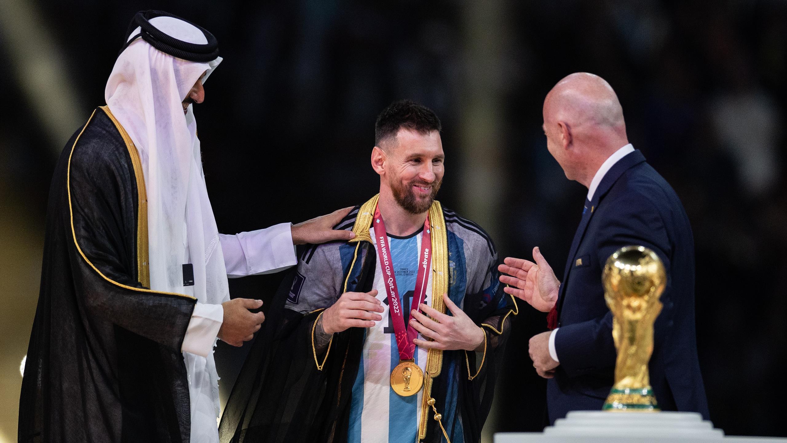 La 'tunica' di Messi diventa un caso: cosa dicono le regole FIFA