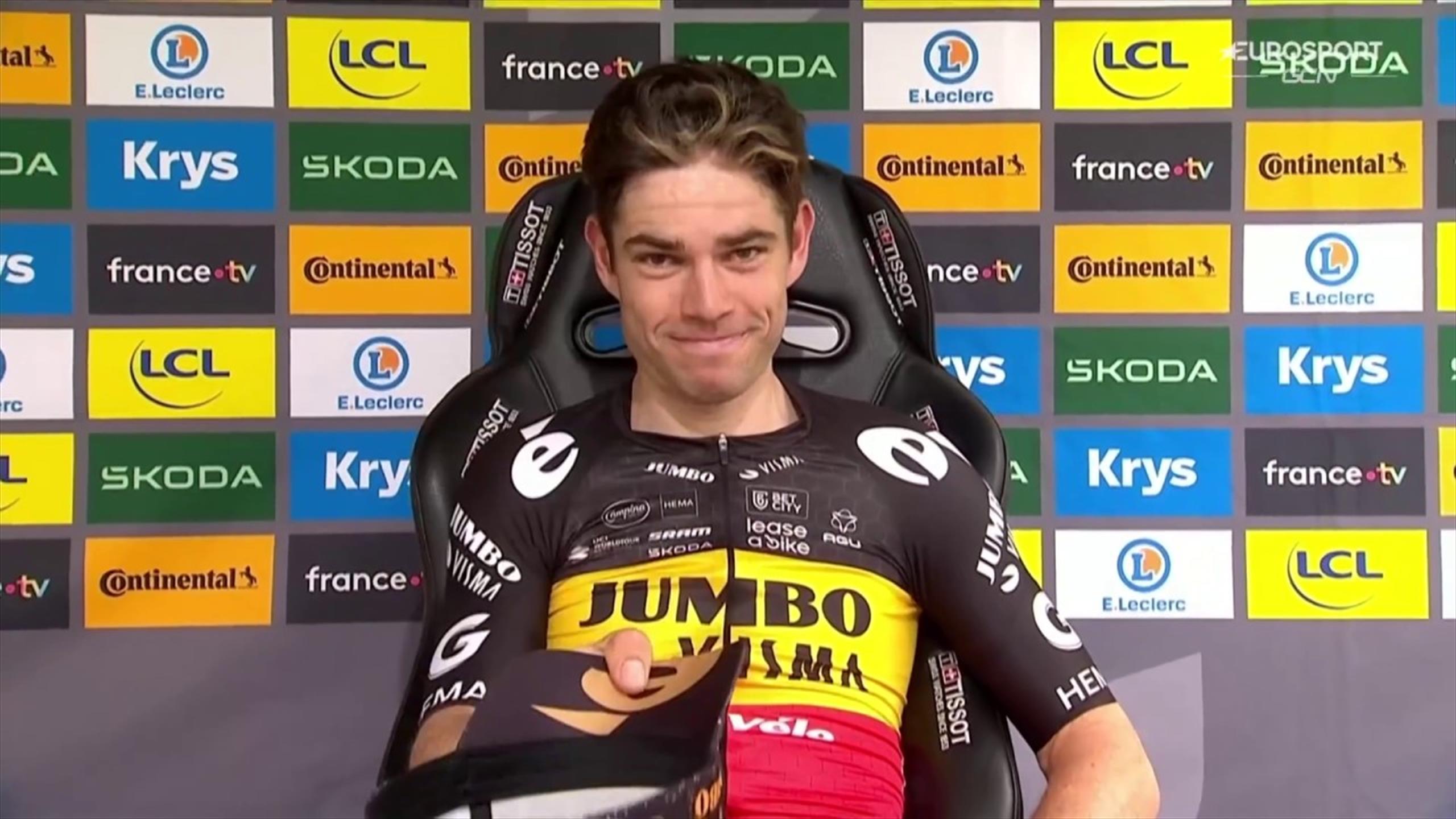 Chapeau a Vingegaard! Van Aert tira giù il cappello per il suo compagno