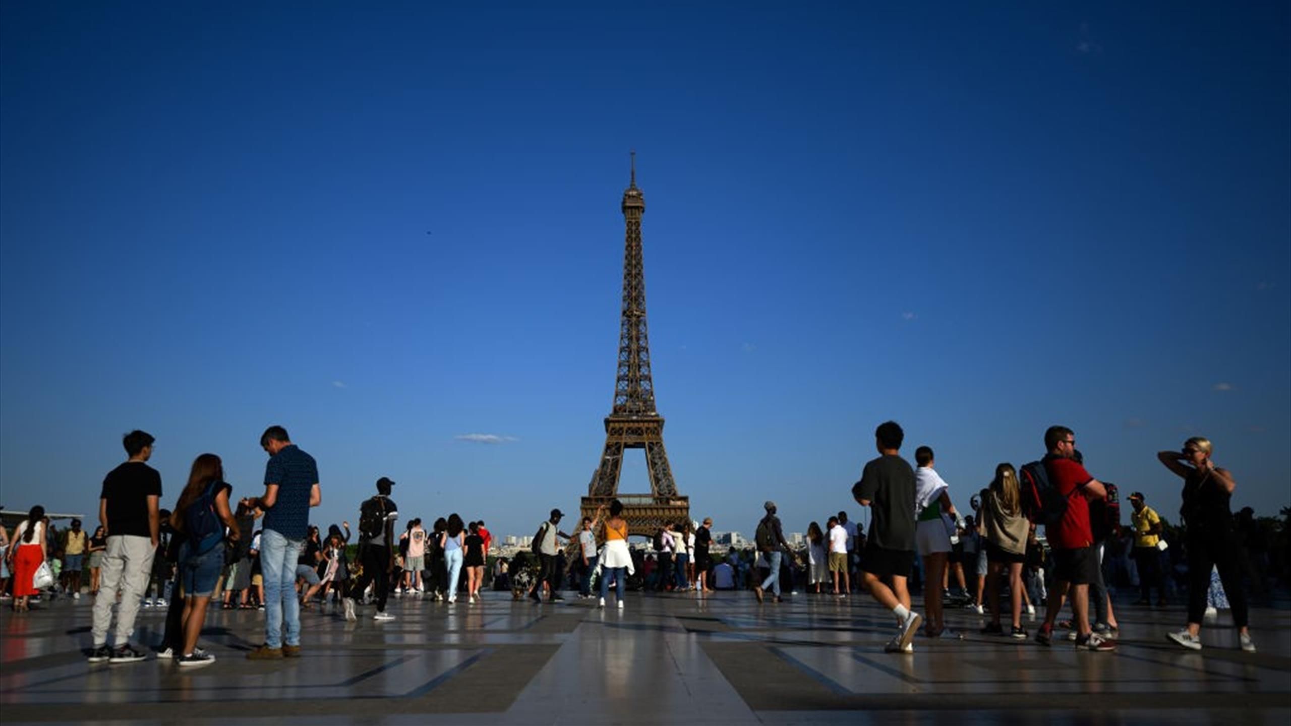 Il Parc des Champions, una sfilata per i medagliati sotto la Tour Eiffel