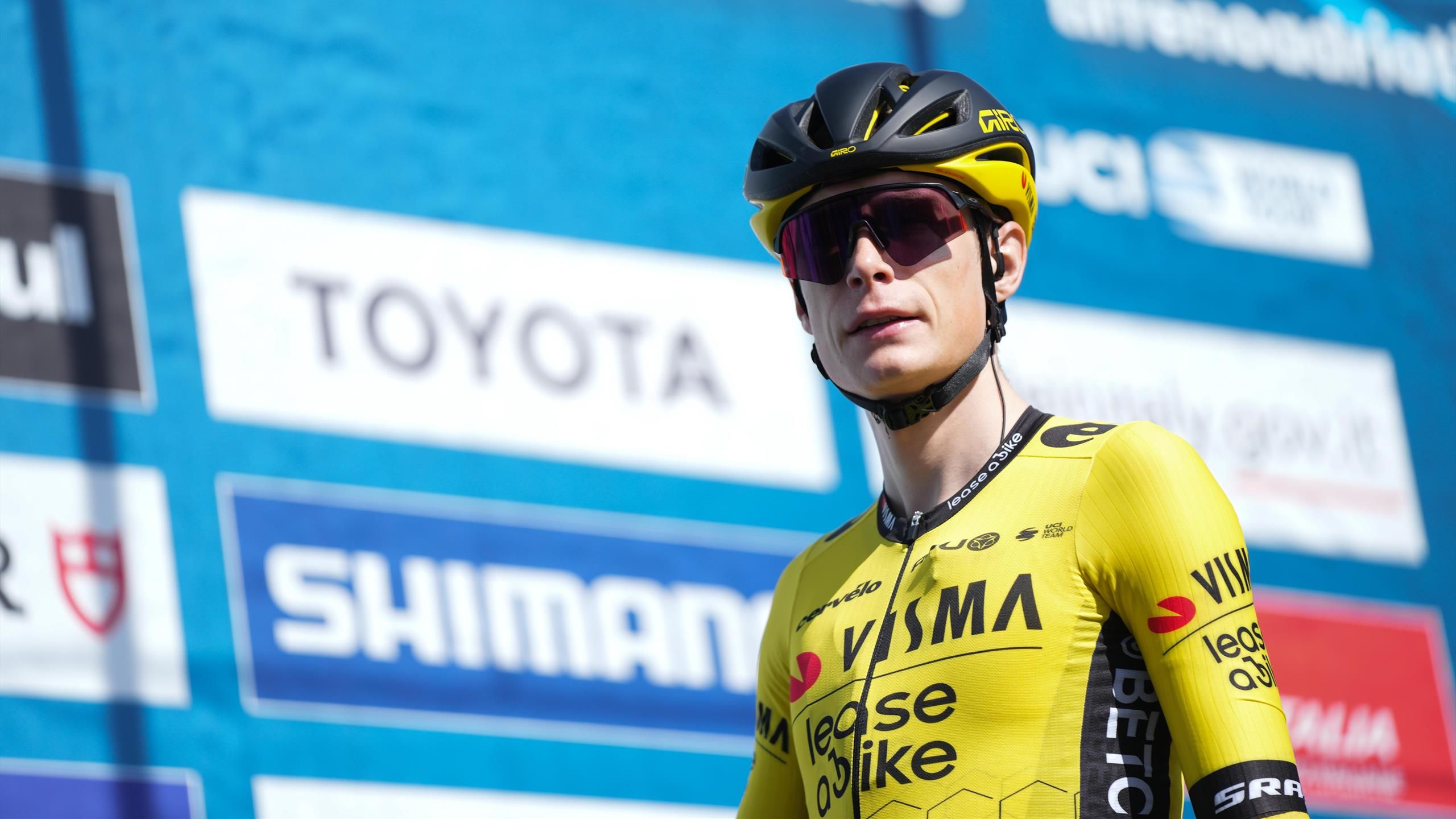 Vingegaard lascia l'ospedale, ma il Tour de France resta solo un'ipotesi