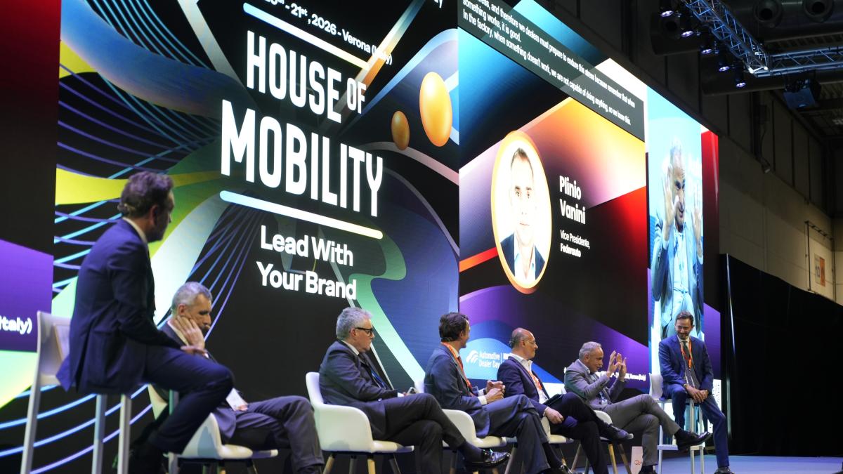 Auto, tra crisi e prospettive: il confronto al Dealer Day