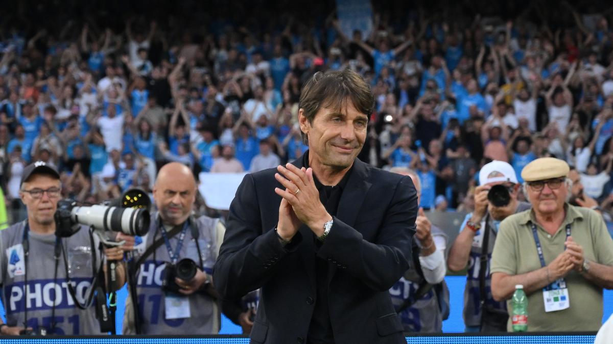 Conte conferma l'addio al Napoli: "L'ho deciso un mese fa. Si è sparso tanto veleno attorno alla squadra"