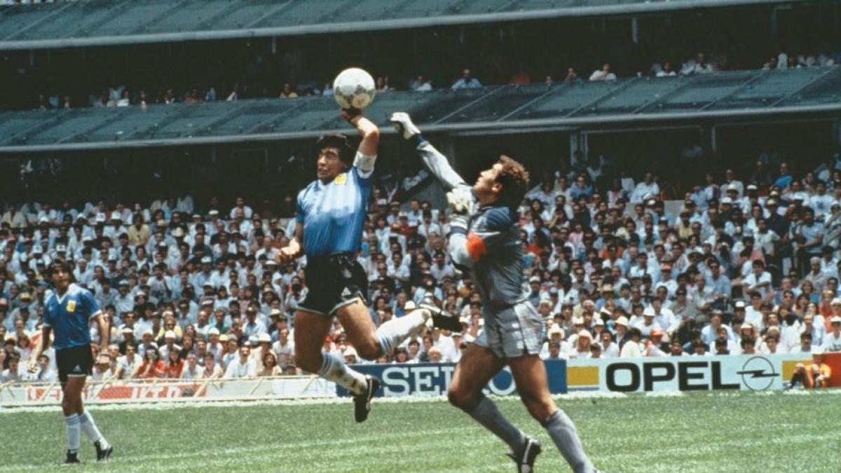 Shilton e la Mano de Dios, 40 anni dopo: "Fu uno shock: non perdonerò mai Maradona"