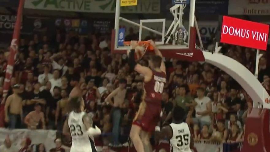 Venezia, la rimonta è meravigliosa! Virtus eliminata: guarda gli highlights