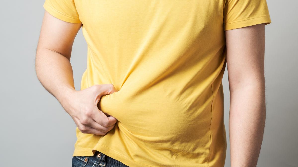 La pancetta dopo i 40 anni? Non dipende solo dalla birra… Ecco cosa dice la scienza