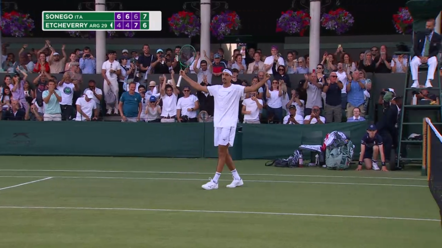 Un Sonego esaltante con Etcheverry: highlights Wimbledon