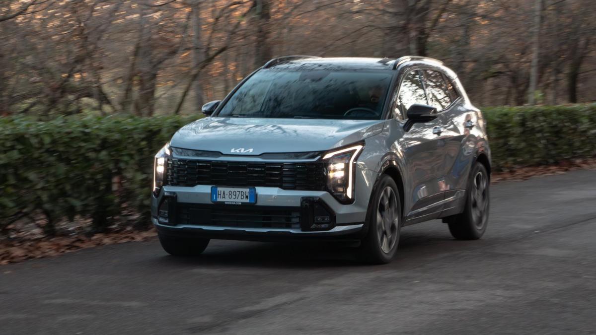 Kia Sportage 1.6 Full Hybrid Gpl: pregi e difetti del Suv compatto coreano Tri-Fuel