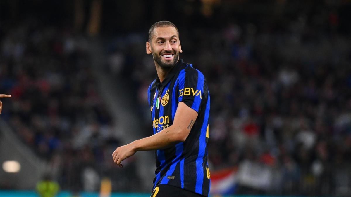 Calhanoglu: "Inter, aspetto la chiamata per il rinnovo. Io, il trapianto di capelli, la moto"