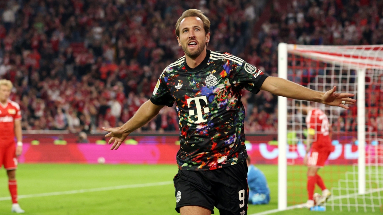 Bayern Monaco-Union Berlino 7-0, highlights: Kane supera quota 100, tripletta di Olise