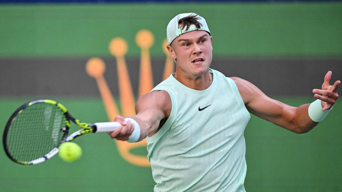 Rune torna in campo dopo 11 mesi e vince in Coppa Davis. Shelton ko, è pari tra Repubblica Ceca e Usa