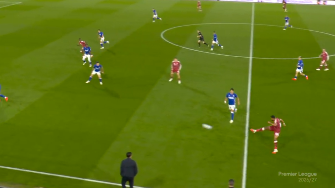 Ipswich-Liverpool 0-2, highlights: assist geniale di Gakpo per Isak, che fa doppietta