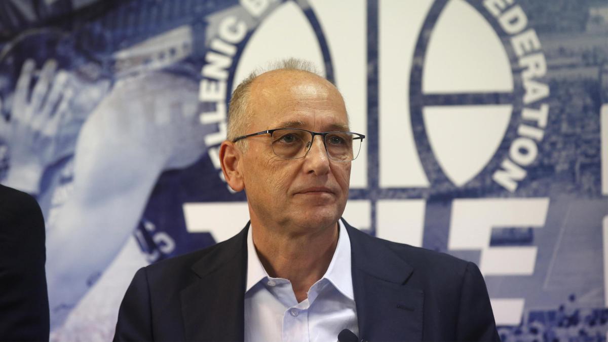 Basket greco nella bufera: sospetta corruzione in 49 partite, nel mirino anche arbitri di Eurolega