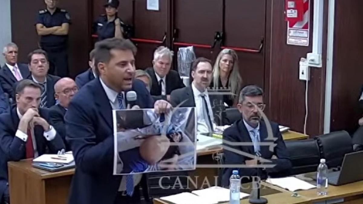 Maradona, la foto shock in aula che ha sconvolto la famiglia: "Ecco come è stato lasciato morire"